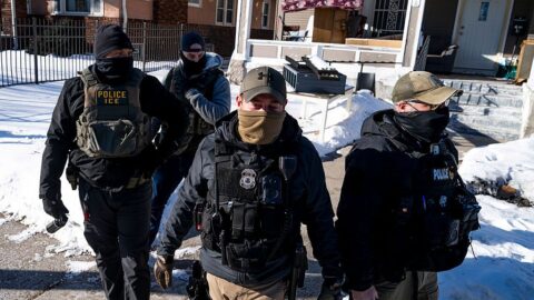 Trumpova vláda z Minnesoty po zlepšení spolupráce s místními úřady stáhne 700 agentů ICE