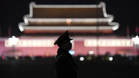 Xi Jinping versus Zhang Youxia: V nejnovějším čínském mocenském boji není skutečný vítěz