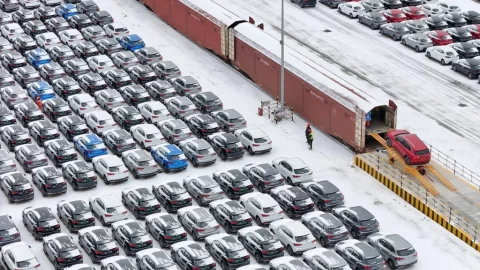 Polsko zakázalo vjezd automobilům vyrobeným v Číně do vojenských základen