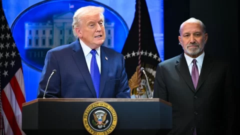 Trump po zásahu soudu zavádí nové desetiprocentní globální clo. Střet o pravomoci pokračuje