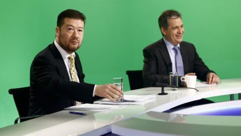 Okamura přijal pozvání do Otázek Václava Moravce, v pořadu ČT se objeví po devíti letech