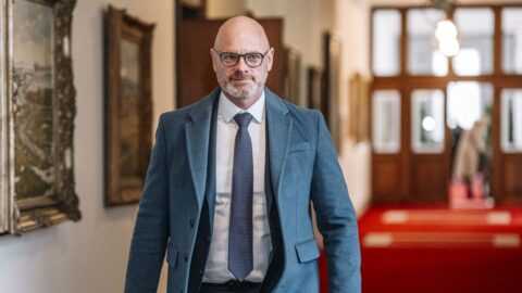 Plaga preferuje evropský zákaz sociálních sítí pro děti, který nepůjde obejít