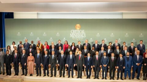 USA, EU a Japonsko spojují síly proti čínské dominanci v kritických nerostech
