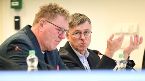 Ředitelé České televize a rozhlasu vyzývají ministra kultury k „odbornému projednání“ změn ve financování veřejnoprávních médií