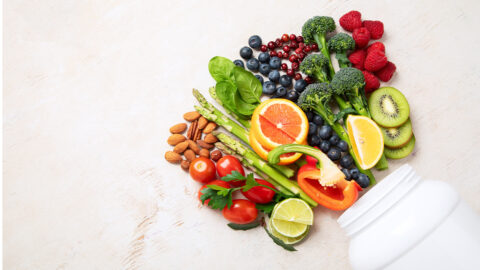 Vitamin C posiluje strukturu kůže a podporuje tvorbu kolagenu, zjistila studie