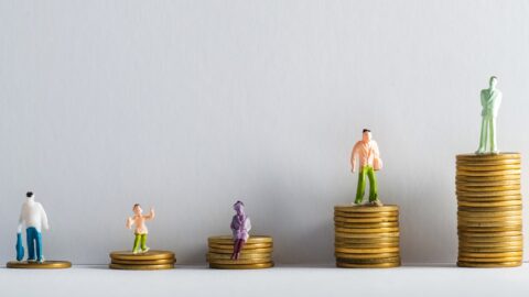 Poláci mají druhým rokem po sobě vyšší hodinové mzdy než Češi, přesto jsou pro zaměstnavatele levnější