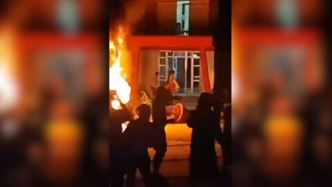 Demonstranti na Kubě napadli kancelář komunistické strany, píší agentury