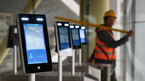 Čína zesiluje skryté kampaně s využitím umělé inteligence, aby pronikla do demokracií, varují analytici