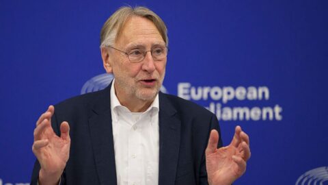 Nová americká cla mimo dohodu jsou nepřijatelná, uvedl šéf výboru EP