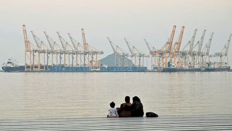 Spojené arabské emiráty obnovily dopravu ropy přes přístav Fudžajra