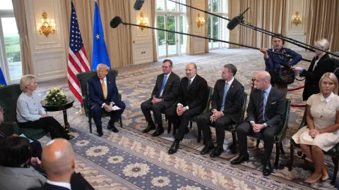 Západní Evropa si musí vybrat mezi americkými cly a čínskými krádežemi v průmyslovém měřítku