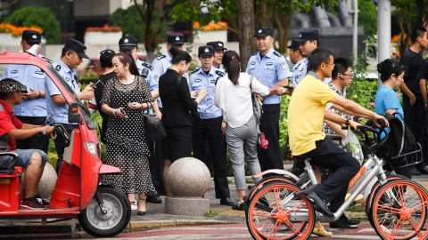 Čínští petenti hlásí zadržování a zmizení během  „dvou zasedání“ v Pekingu