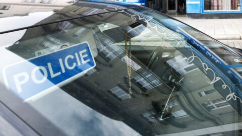 Vrchní soud otevřel složitý případ policejních úniků, obžalováno je 23 lidí