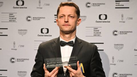 Soud předběžně zakázal vysílání filmu Sbormistr v televizi