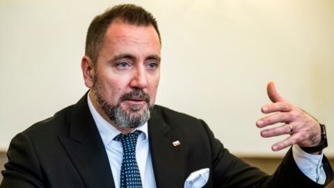 Emisní povolenky obohacují spekulanty, ne ekonomiku, uvedl ministr Červený