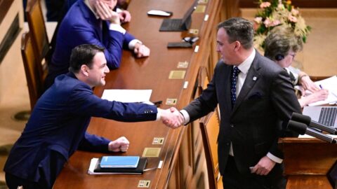Sněmovna je kompletní, náhradník za Šichtařovou Nerušil z SPD složil slib