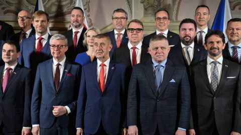 Vlády Česka a Slovenska po třech letech jednaly. Babiš požádal Fica, aby Slovensko ukončilo stav ropné nouze