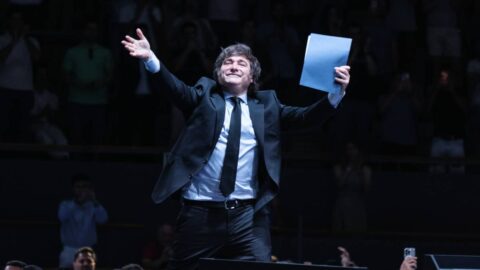 Argentina prezidenta Mileie: mezi osvobozením a institucionální pastí