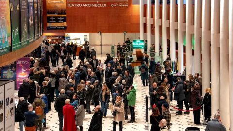 Shen Yun přitahuje davy v Miláně: známá filmová osobnost v něm nachází inspiraci pro život