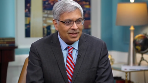 Jak Bhattacharyův Národní institut zdraví přehodnocuje Čínu, DEI a vysoce rizikové laboratoře