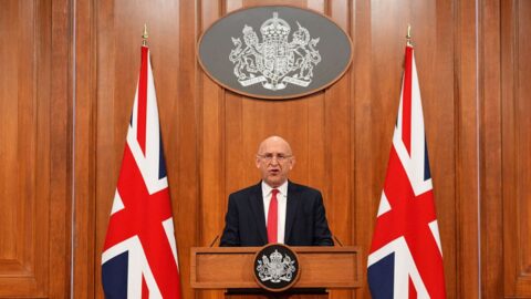 Británie a Norsko vyslaly plavidla na odstrašení ruských ponorek v Atlantiku