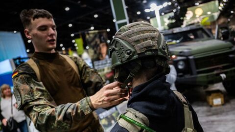 Němečtí muži do 45 let potřebují souhlas armády pro dlouhodobý pobyt v zahraničí