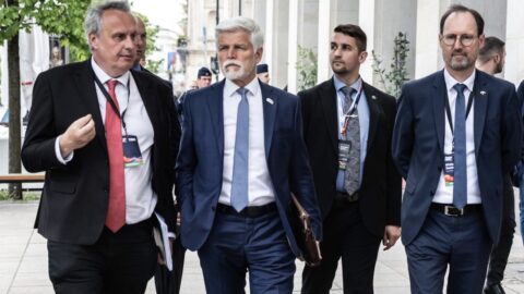 Prezident Pavel říká, že republika by měla spojencům a protivníkům vysílat „jiný signál“