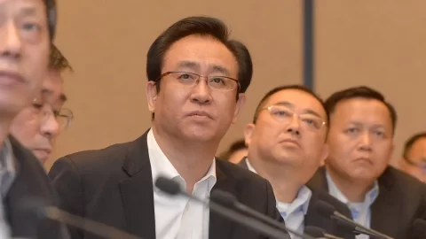 Zakladatel Evergrande se přiznal k podvodu v případu realitní krize v Číně