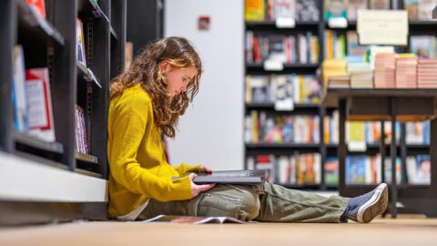 Světový den knihy: Může nás inspirovat k návratu k papírové literatuře