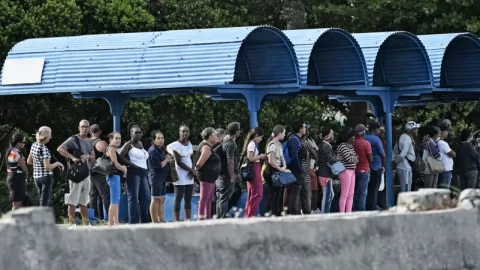 Výpadky proudu jako každodenní realita: Život a přežití na Kubě