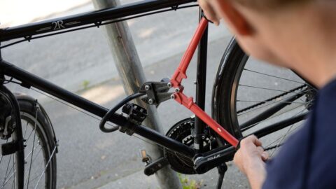 Zloději loni ukradli v Česku 3387 kol a elektrokol, meziročně o 15 procent méně