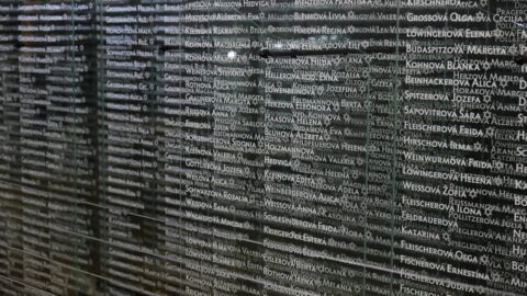 Veřejným čtením jmen si 41 českých měst připomene oběti holokaustu