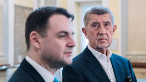 Babiš dál počítá s tím, že s Macinkou probere Turkovy výroky o parazitech na ministerstvech