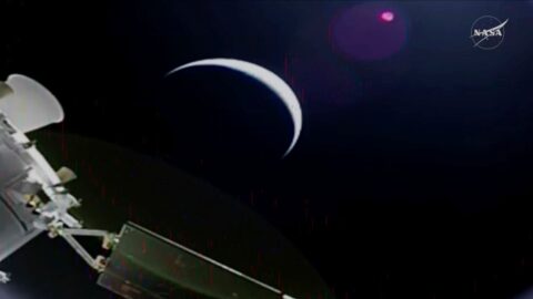 Posádka mise Artemis II zažehla motory lodi Orion a zamířila k Měsíci