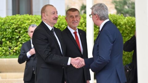 ČEZ usiluje o dlouhodobé dodávky ázerbájdžánského zemního plynu, řekl Babiš