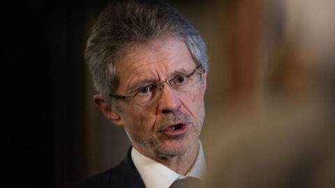 „Nůž do zad,“ reagoval Vystrčil na vládou zamítnuté letadlo na Taiwan