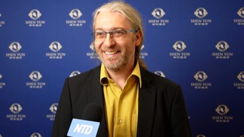 „Pro mě je to srdcová záležitost,“ říká o představení Shen Yun IT specialista