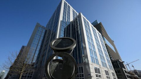 Ruský soud nařídil Euroclearu zaplatit 250 miliard USD za zmrazená aktiva