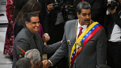 Venezuela vyhostila Madurova spojence Alexe Saaba do Spojených států