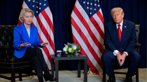 Trump hrozí EU vyššími cly, pokud do 4. července nesplní podmínky obchodní dohody
