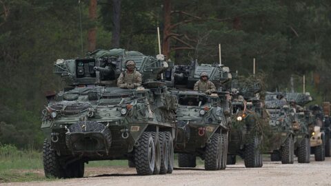 Trump oznámil, že USA vyšlou do Polska dalších 5000 vojáků