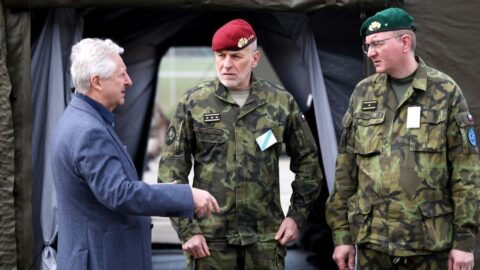 Kdo je generál Hlaváč, kandidát na náčelníka generálního štábu