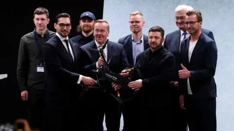 Zelenskyj uvedl, že o dohodách o obraně proti dronům s Kyjevem jedná téměř 20 zemí