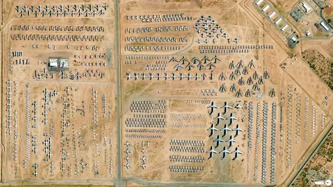 Navštívili jsme největší letecké vrakoviště na světě – místo, kde odpočívají legendární stroje B-52 a F-16