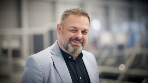 Cvičný coming out nebo křížovka s transgender tematikou. Kytka přibližuje genderovou výuku na českých školách