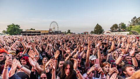 Náklady na umělce každoročně stoupají, hudební festivaly mírně zdražují