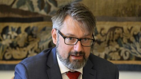 Landovský bude vládním zmocněncem pro plnění závazků vůči NATO, uvedl Babiš