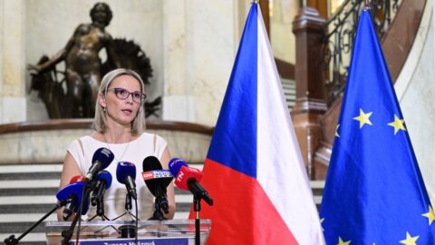 Mrázová cítí Babišovu podporu, obecní bydlení nepovažovala za nadstandard