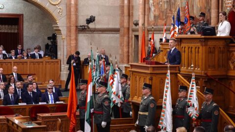 Nový parlament zvolil Magyara premiérem Maďarska