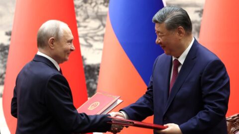 Vztahy mezi Ruskem a Čínou dosáhly bezprecedentní úrovně, řekl po jednání Putin. Nový plynovod zatím nebude